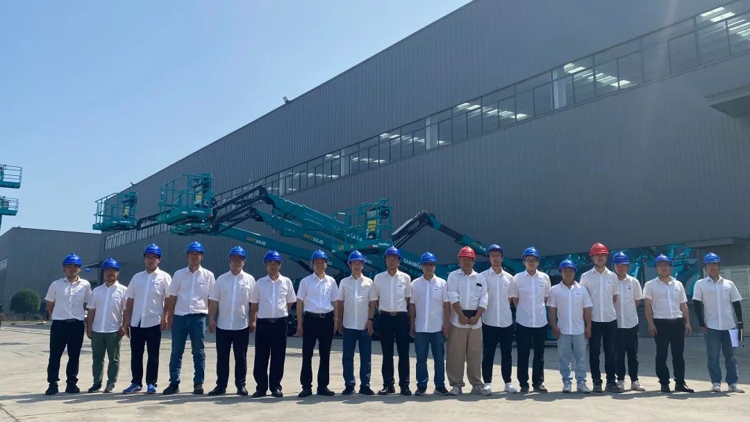 新能源家族再添“新丁”！3044am永利集团智能三款电动臂式高空作业平台齐下线