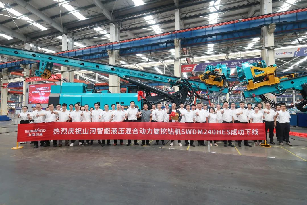 助力“双碳”、、绿动未来！！3044am永利集团智能增程式电动旋挖钻机、、液压混淆动力旋挖钻机齐交付