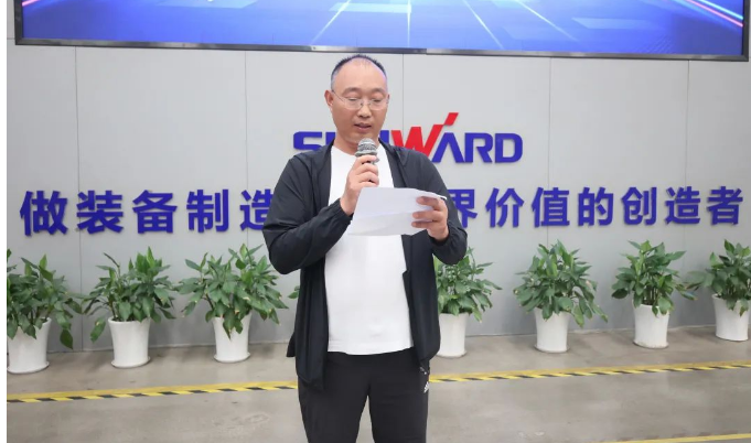 助力“双碳”、、绿动未来！！3044am永利集团智能增程式电动旋挖钻机、、液压混淆动力旋挖钻机齐交付