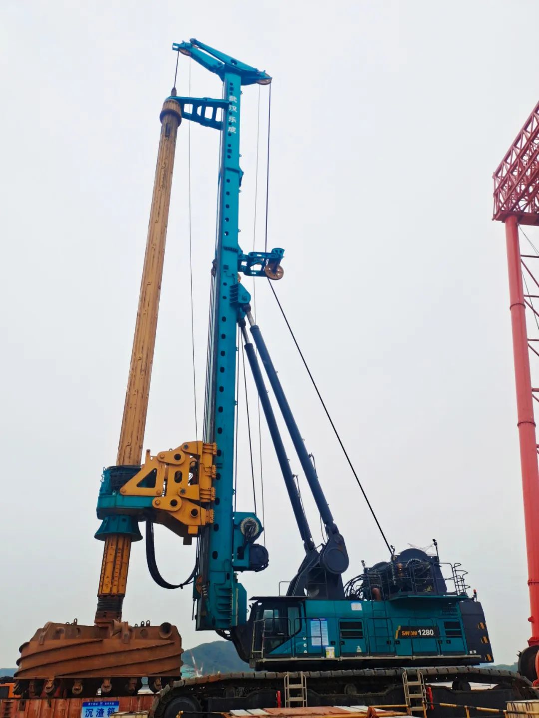 新战绩+1！3044am永利集团智能超等旋挖钻机创6.3米直径钻孔新纪录