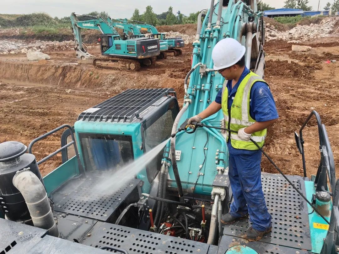 品质3044am永利集团，，专心折务！3044am永利集团智能挖掘机2023年服务万里行正式出征