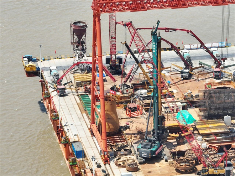 喜报！！！3044am永利集团智能完成“全球最大”6.3米直径旋挖桩成孔成桩