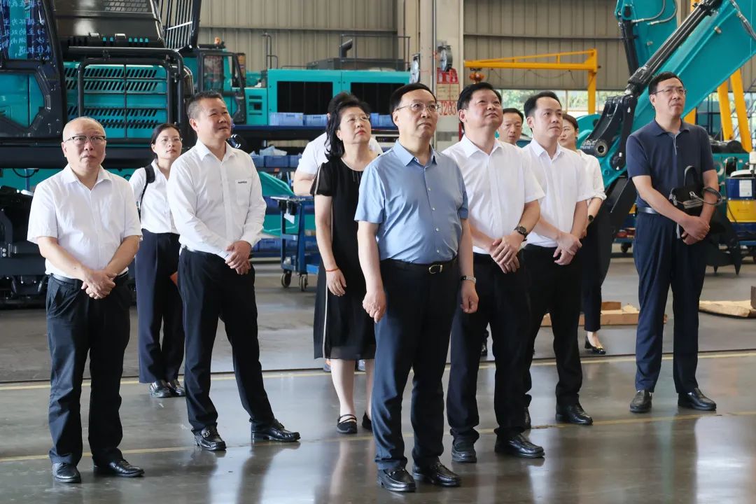 中宣部社科领域专家学者到3044am永利集团智能调研高质量开展