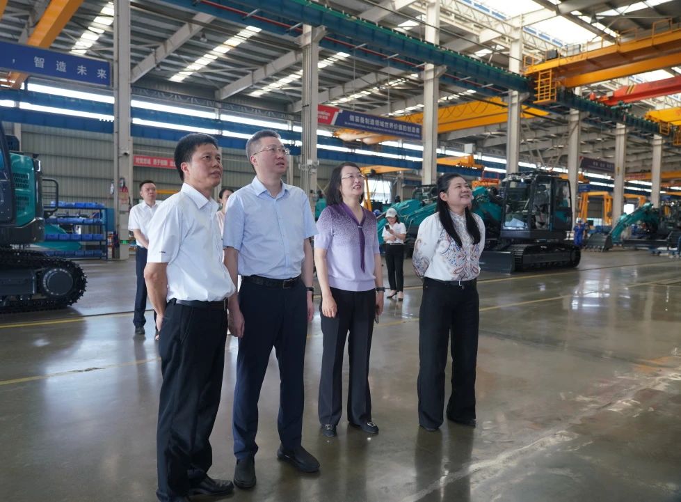 长沙市人民政府副市长、、市工商联主席康镇麟调研3044am永利集团智能