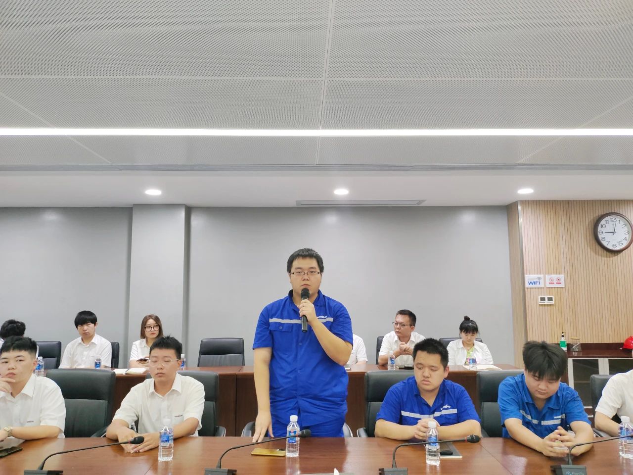 泛论心声，，，共话未来！！！这场应届结业生员工座谈会，，，很暖，，，很知心！！！