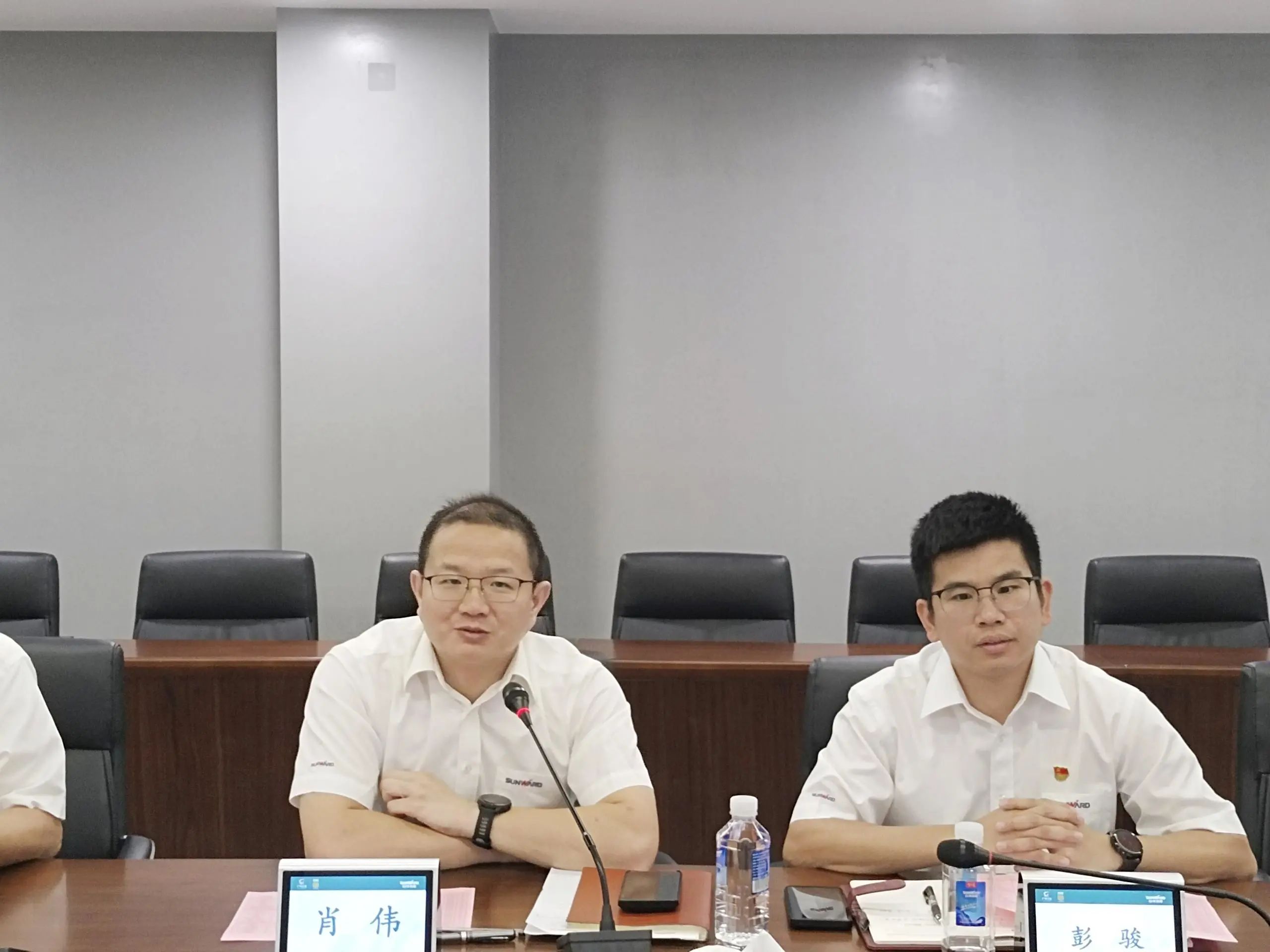 泛论心声，，，共话未来！！！这场应届结业生员工座谈会，，，很暖，，，很知心！！！