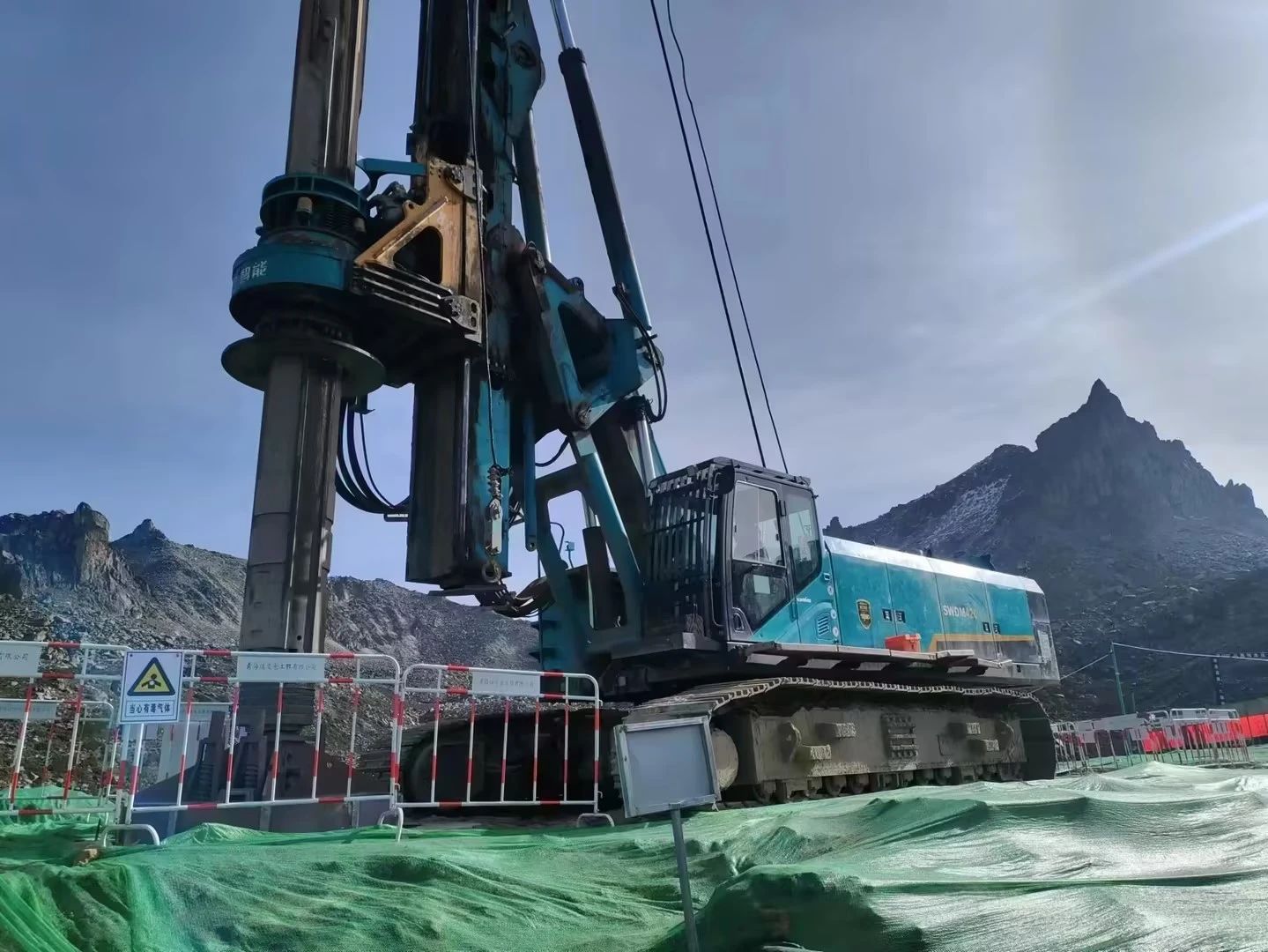 助力天下最高海拔特高压直流输电工程，，，3044am永利集团智能旋挖钻机展现硬核实力