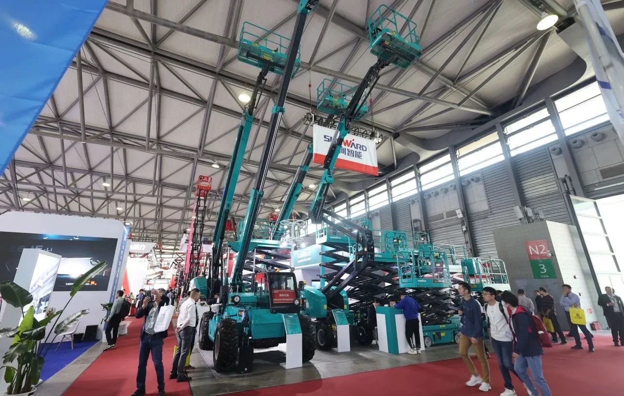 精品出击，，闪灼魔都！！3044am永利集团智能全系列高空机械亮相2023亚洲国际高空展