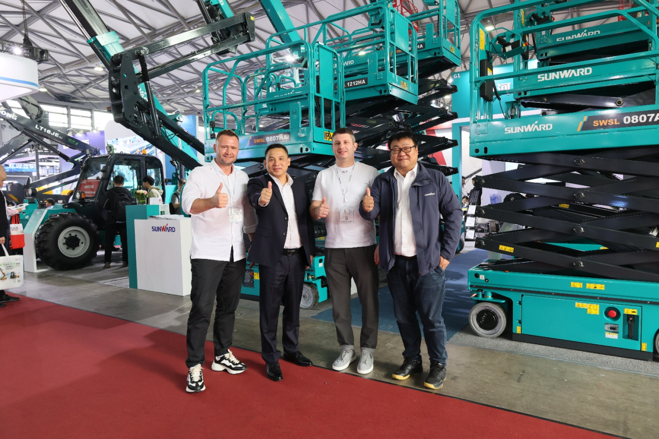 精品出击，，闪灼魔都！！3044am永利集团智能全系列高空机械亮相2023亚洲国际高空展