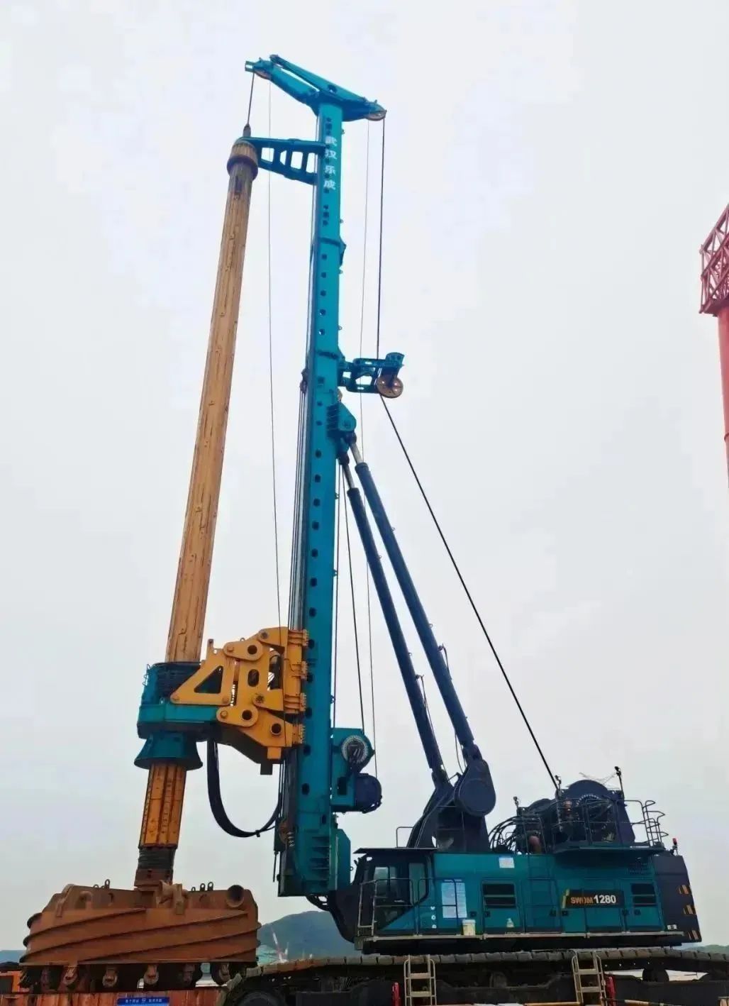 周全告捷！3044am永利集团智能超等旋挖钻机圆满完成甬舟铁路西堠门公铁两用大桥桩基施工使命