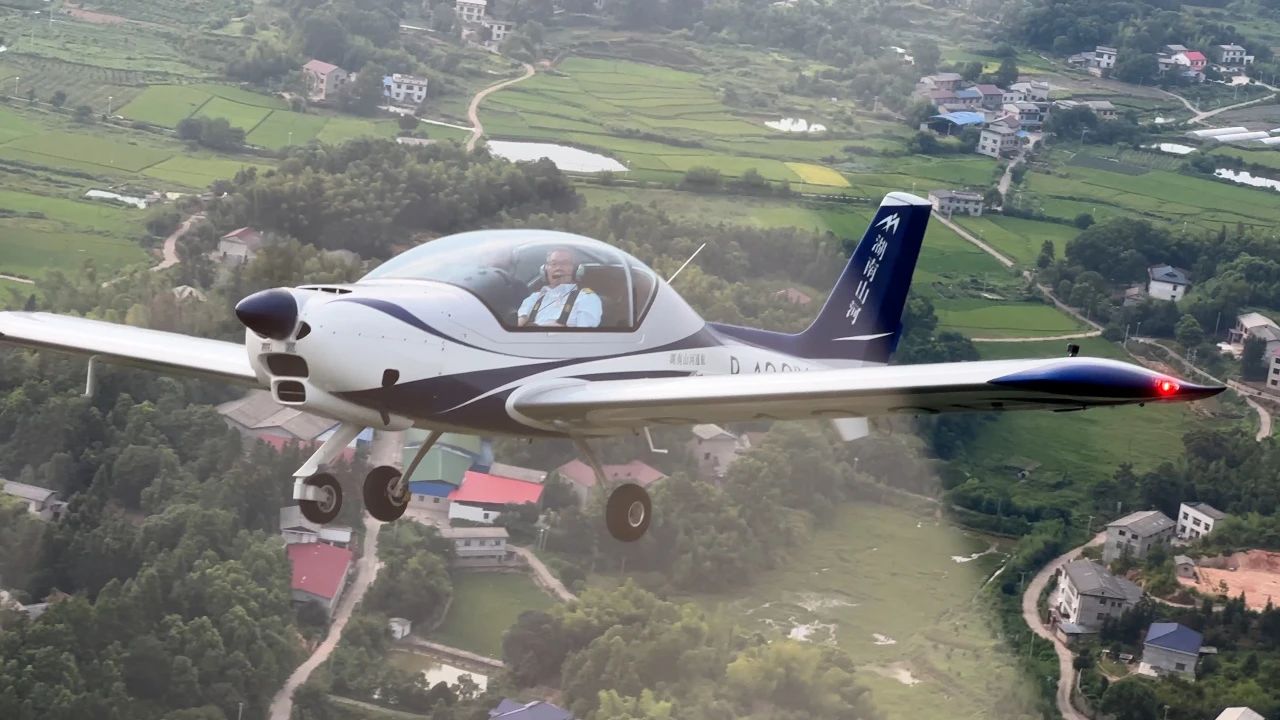 二十载磨砺，，，“阿若拉”飞机累计航行时间突破11万小时！！