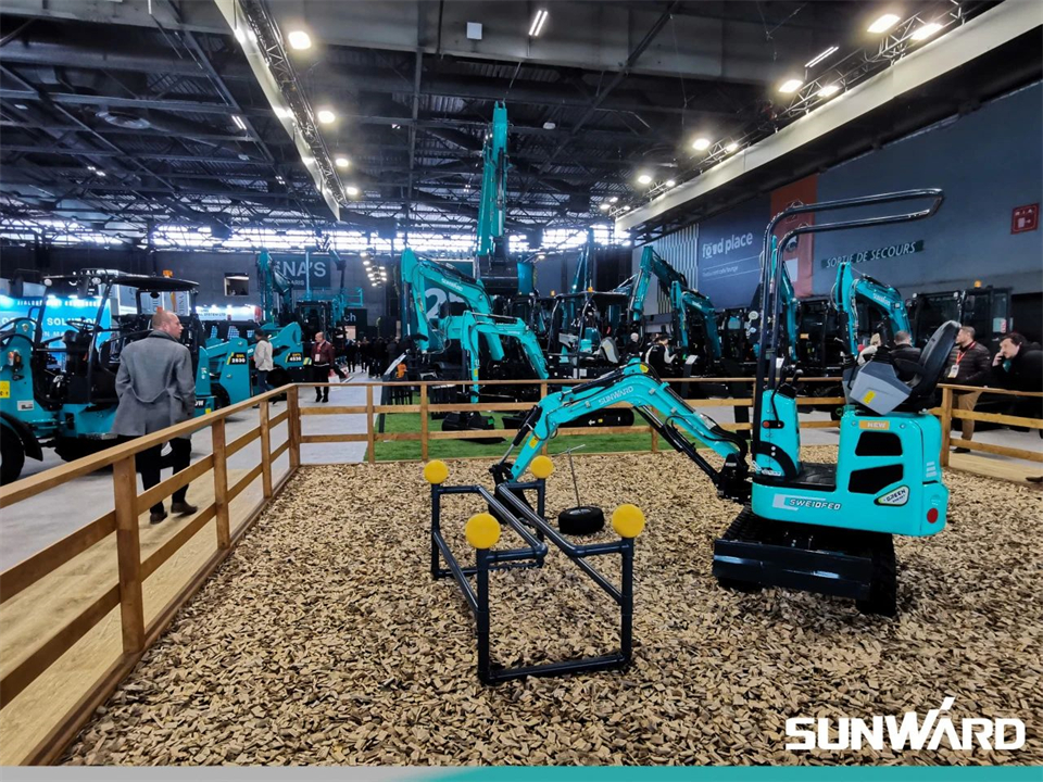 3044am永利集团智能携立异效果亮相2024年法国巴黎工程机械展