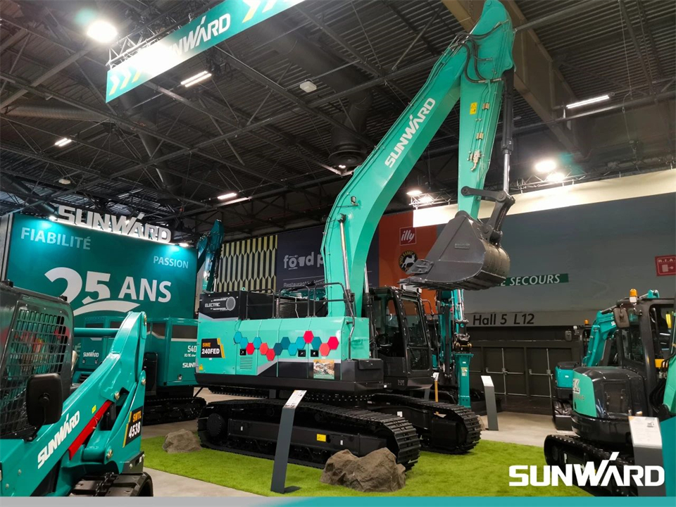 3044am永利集团智能携立异效果亮相2024年法国巴黎工程机械展