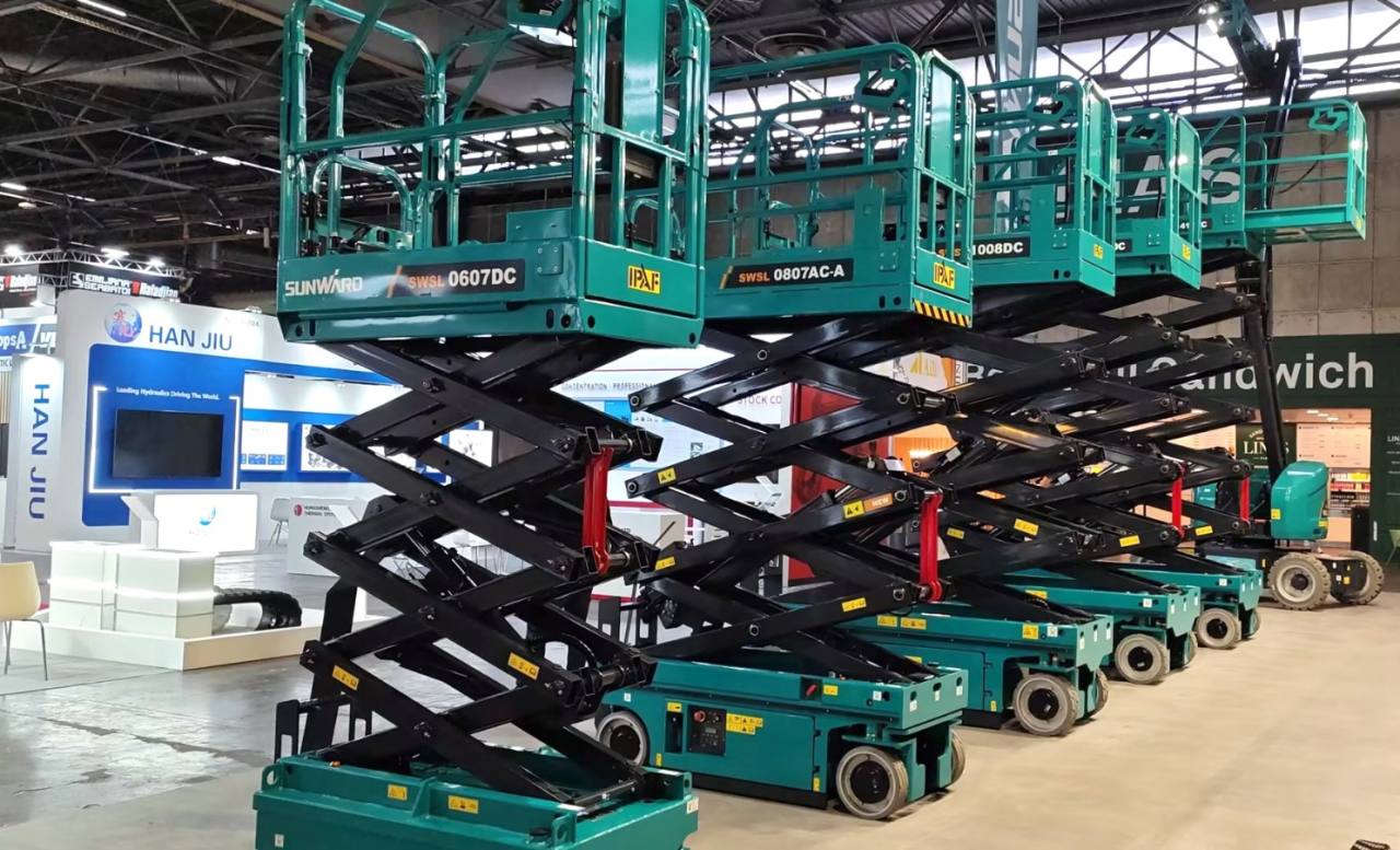 3044am永利集团智能高空机械闪灼2024法国工程机械展