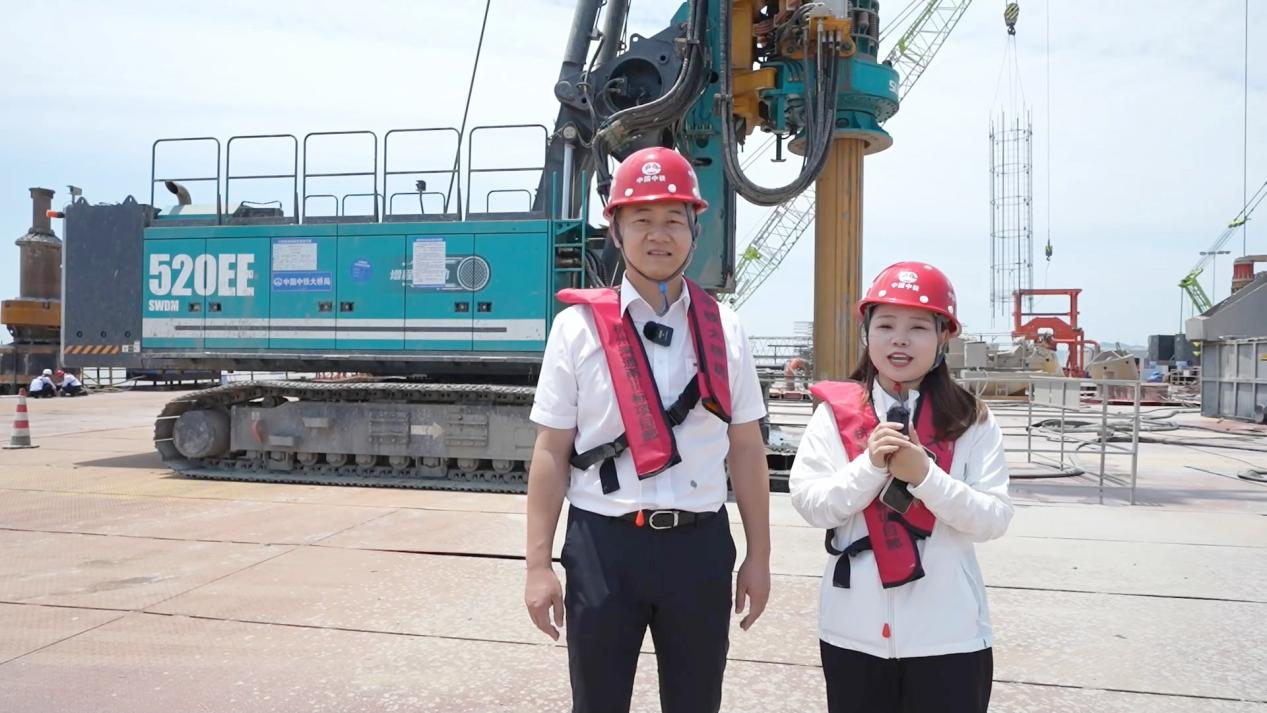 先导式立异，，再推电动新品！3044am永利集团智能SWDM520EE增程式旋挖钻机推介会乐成举行