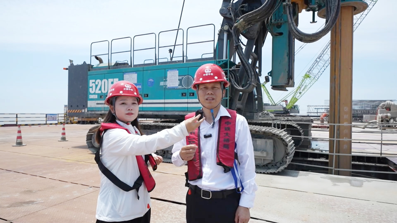 先导式立异，，再推电动新品！3044am永利集团智能SWDM520EE增程式旋挖钻机推介会乐成举行