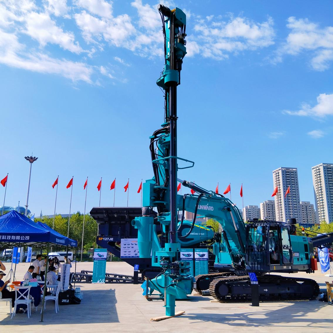 3044am永利集团智能5G智能钻机亮相新疆矿博会