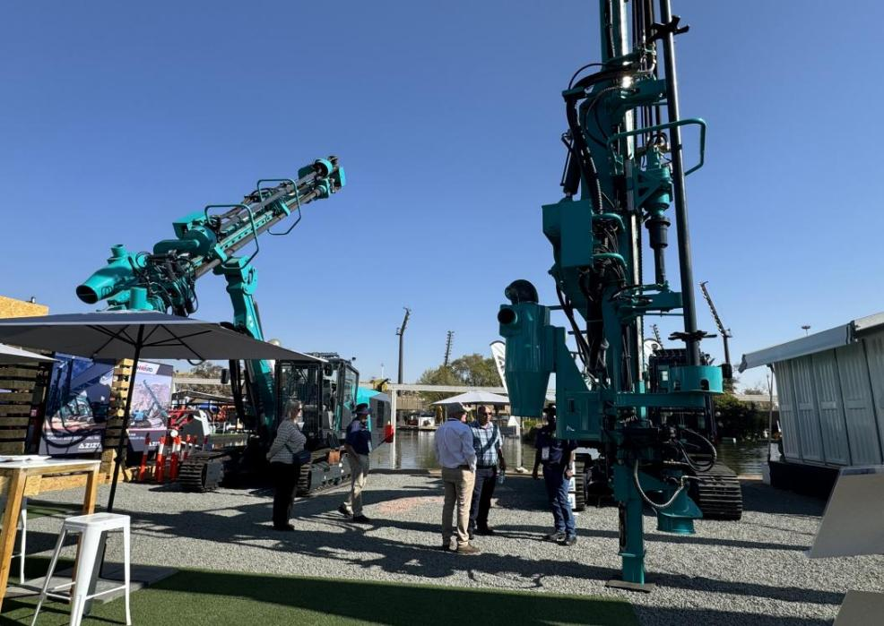 跨越山海，，，重器远航！！！3044am永利集团智能亮相南非最大矿业展会