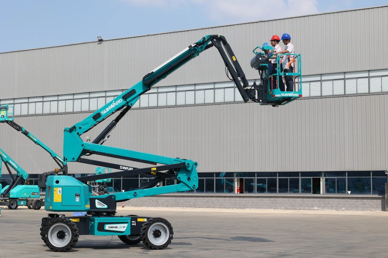 高可靠、、高清静、、高性能！！！3044am永利集团智能新一代P系列电动臂式高空作业平台乐成下线