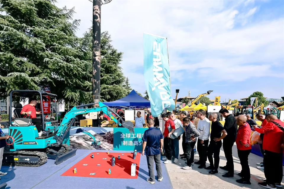 展现“掘”对实力！！！3044am永利集团智能亮相2024微挖大会暨小型装备大会