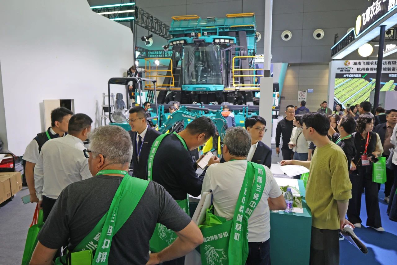聚焦智能化、、、无人化！3044am永利集团智能携多款产品亮相2024中国国际农业机械展