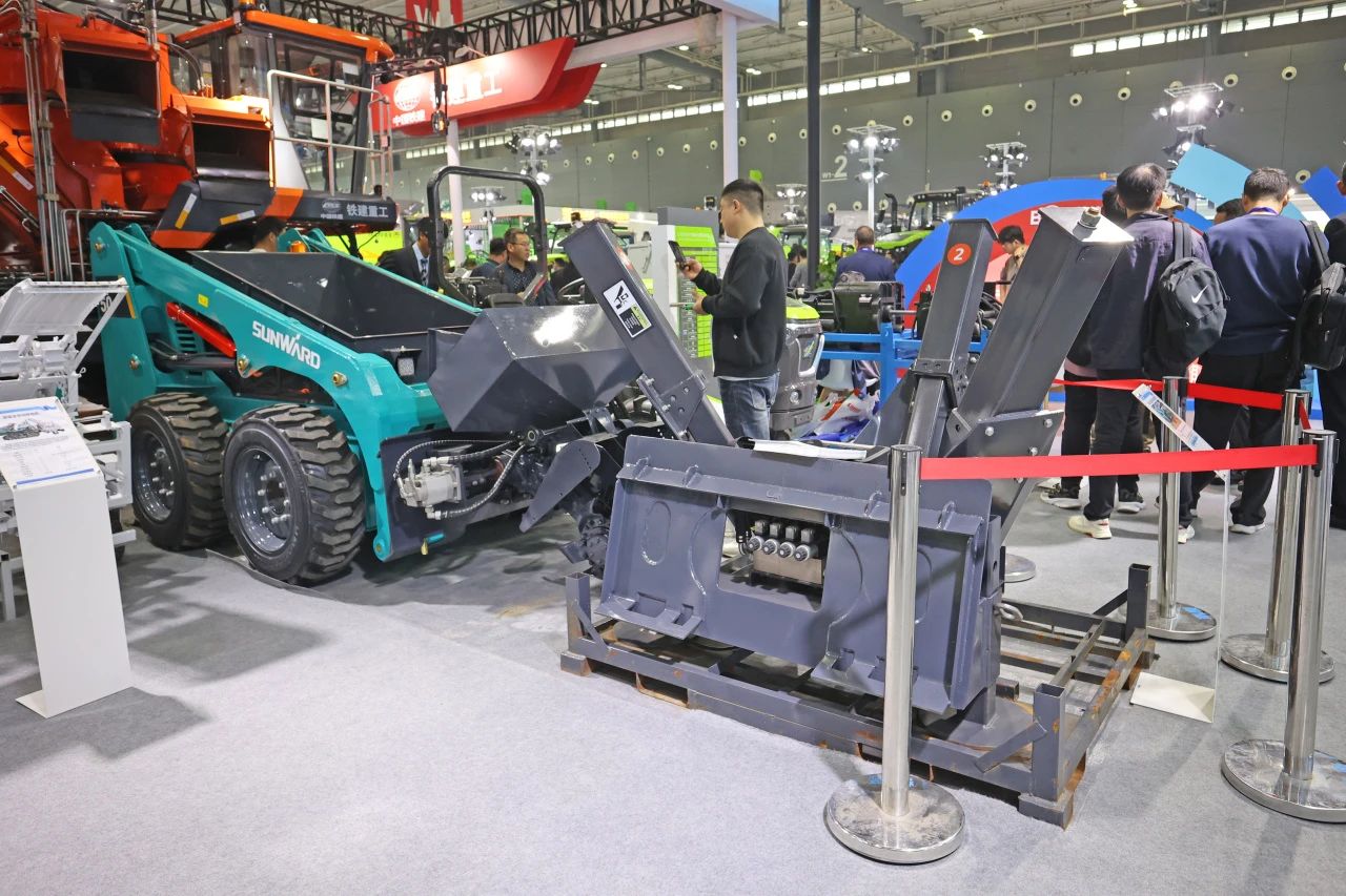 聚焦智能化、、、无人化！3044am永利集团智能携多款产品亮相2024中国国际农业机械展