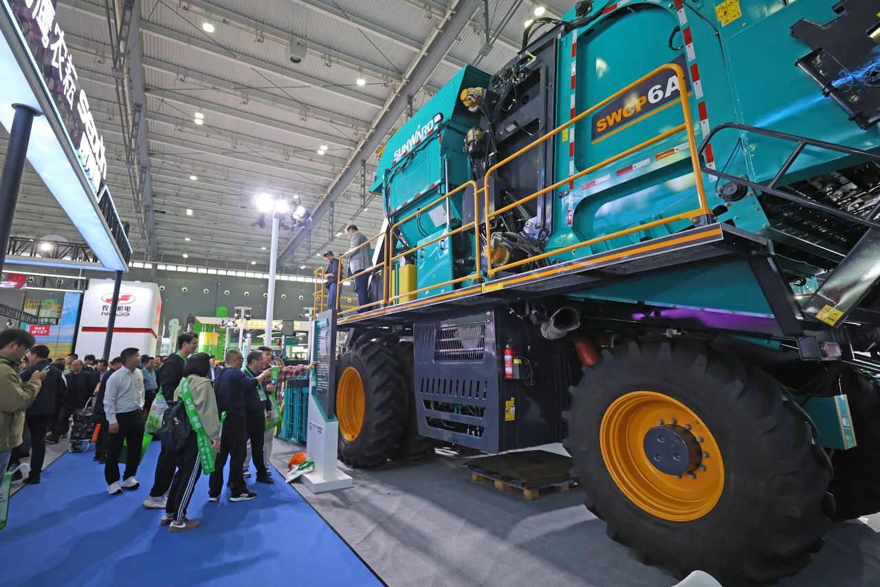 聚焦智能化、、、无人化！3044am永利集团智能携多款产品亮相2024中国国际农业机械展