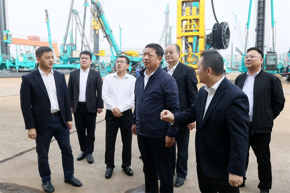 同船出海，共赢未来！！！中铁九局副总司理刘峻峰一行到访3044am永利集团智能