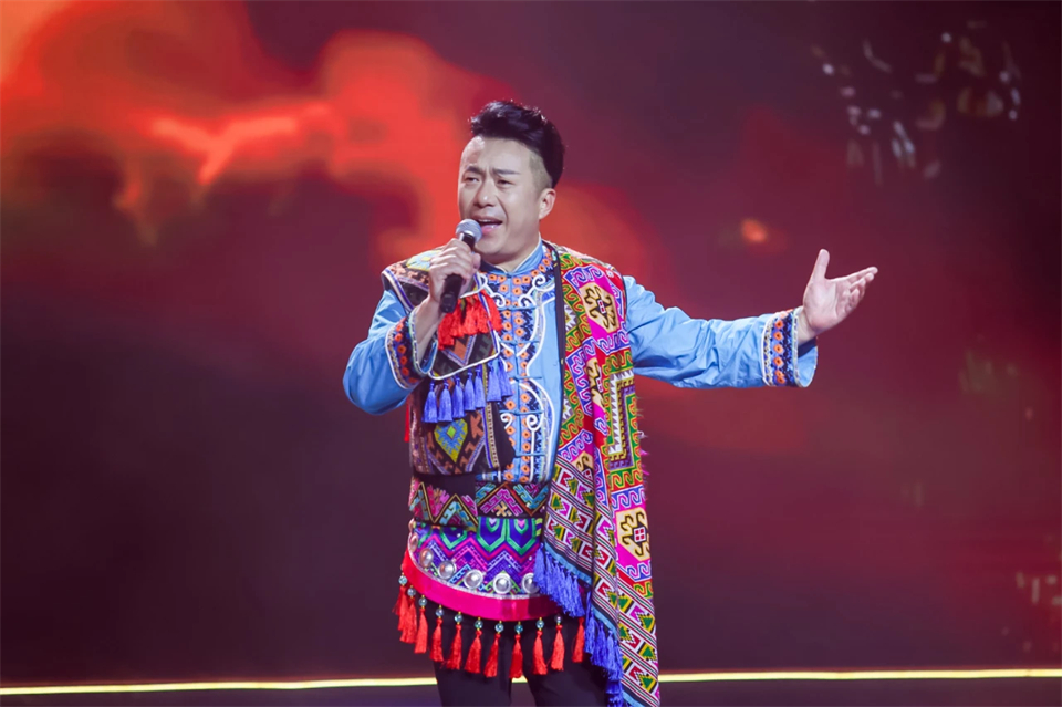 立异引领价值 理想成绩未来——庆祝3044am永利集团智能成立25周年表扬大会暨文艺晚会盛大举行