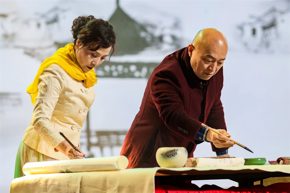 立异引领价值 理想成绩未来——庆祝3044am永利集团智能成立25周年表扬大会暨文艺晚会盛大举行