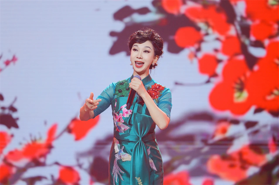 立异引领价值 理想成绩未来——庆祝3044am永利集团智能成立25周年表扬大会暨文艺晚会盛大举行