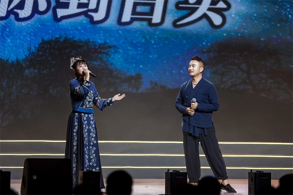 立异引领价值 理想成绩未来——庆祝3044am永利集团智能成立25周年表扬大会暨文艺晚会盛大举行