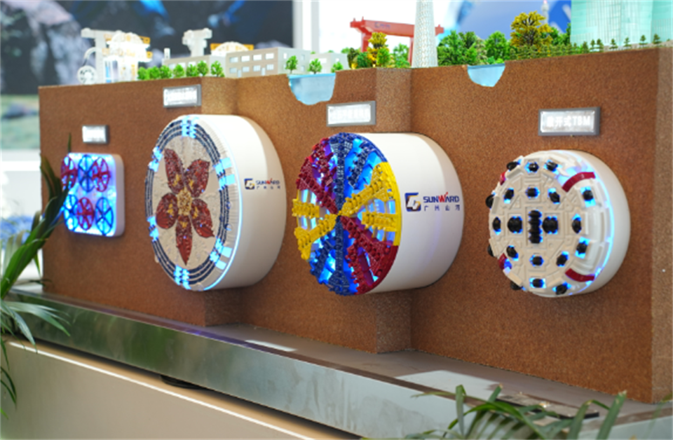 智造空间，，，价值共生！！广州3044am永利集团精彩亮相2024上海宝马展