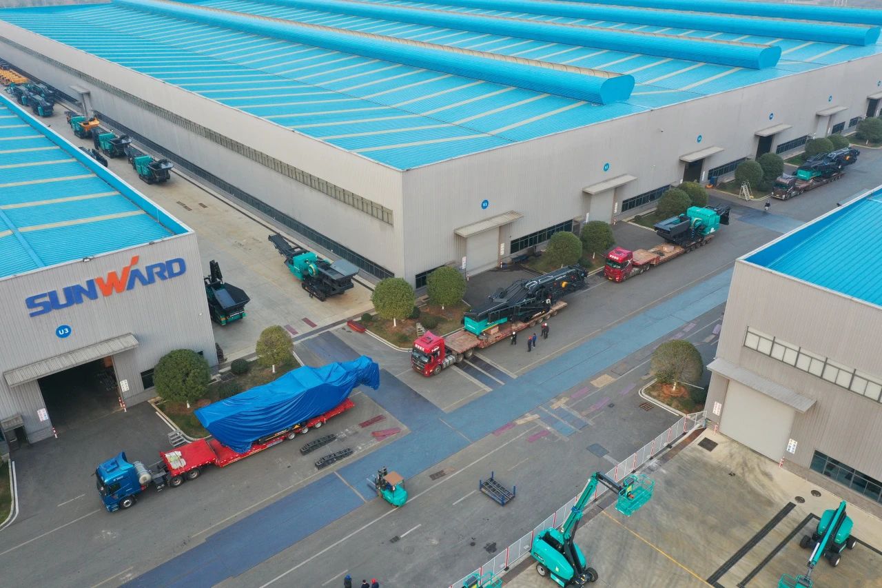 3044am永利集团普石勒柴电一体移动破碎筛分装备热销外洋