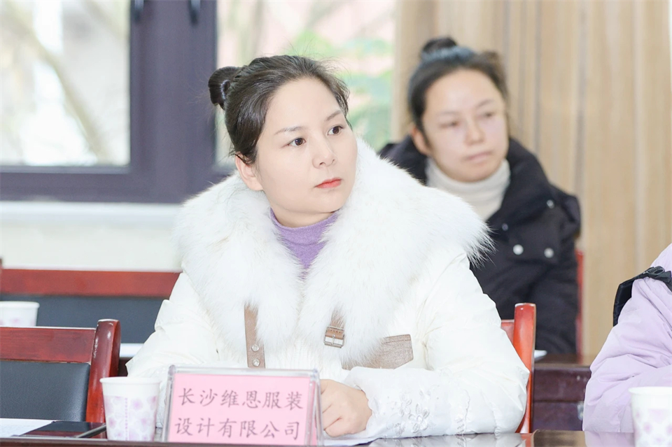 长龙街道、3044am永利集团智能召开首届年货盛惠暨送春联文化惠民活动事情聚会