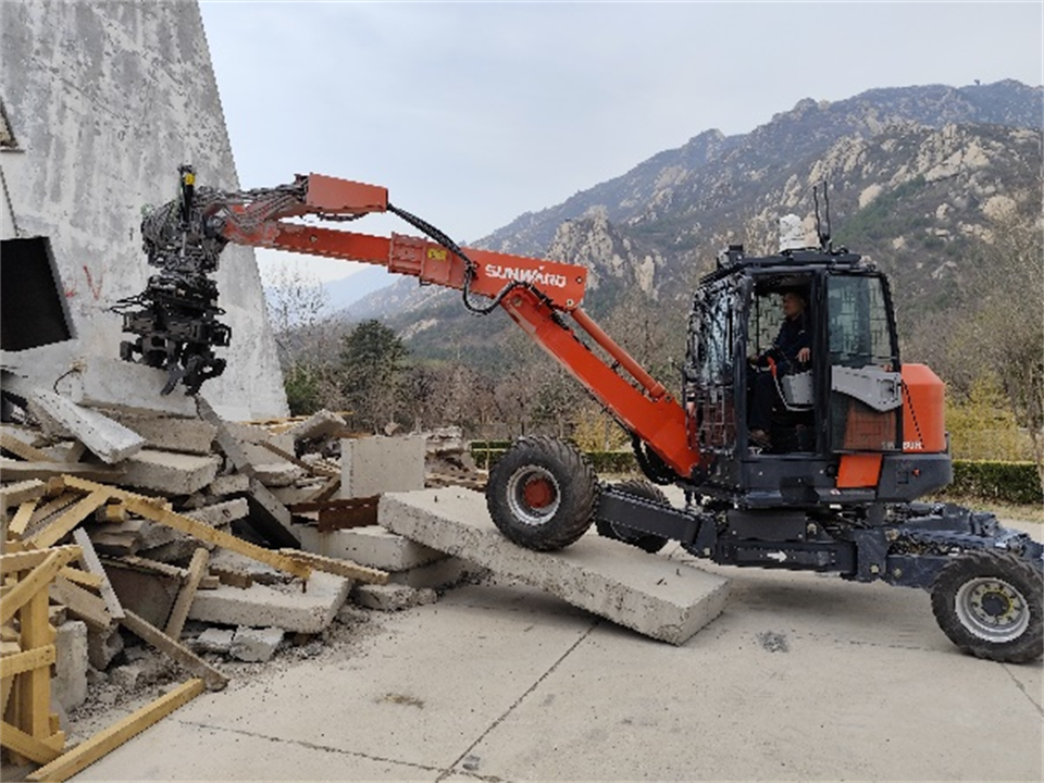 3044am永利集团特装重大地形灾难应抢救援机械人入选工信部《先进清静应急装备推广目录（工业领域2024版）》