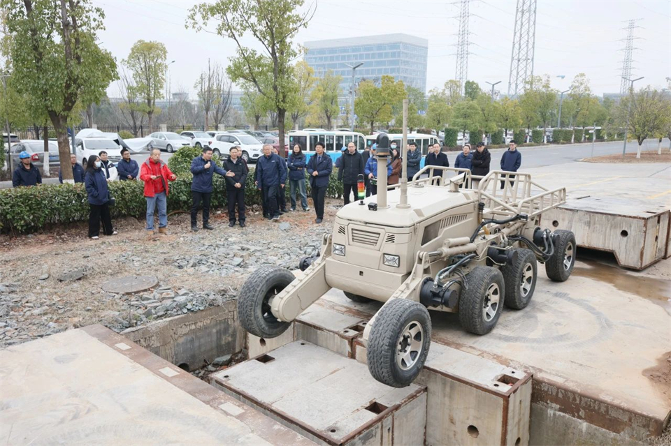 3044am永利集团特装“重大情形智能化应抢救援装备要害手艺及应用”项目顺遂通过效果评价