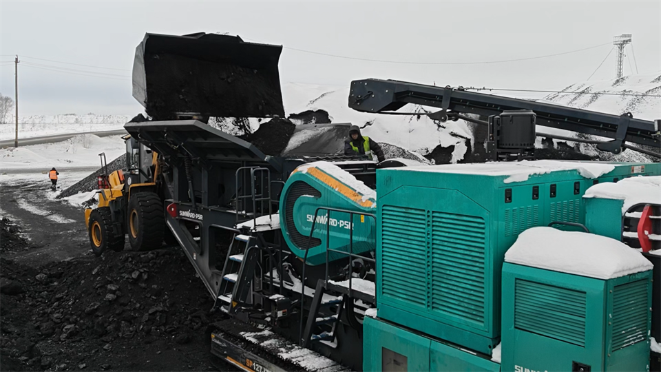 不惧-30℃极寒挑战，3044am永利集团普石勒破碎筛分装备稳固运行！！！