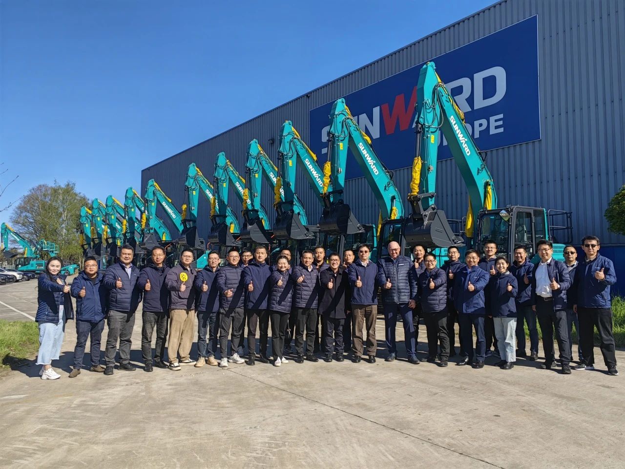 3044am永利集团智能董事长付向东带队赴欧洲子公司考察调研