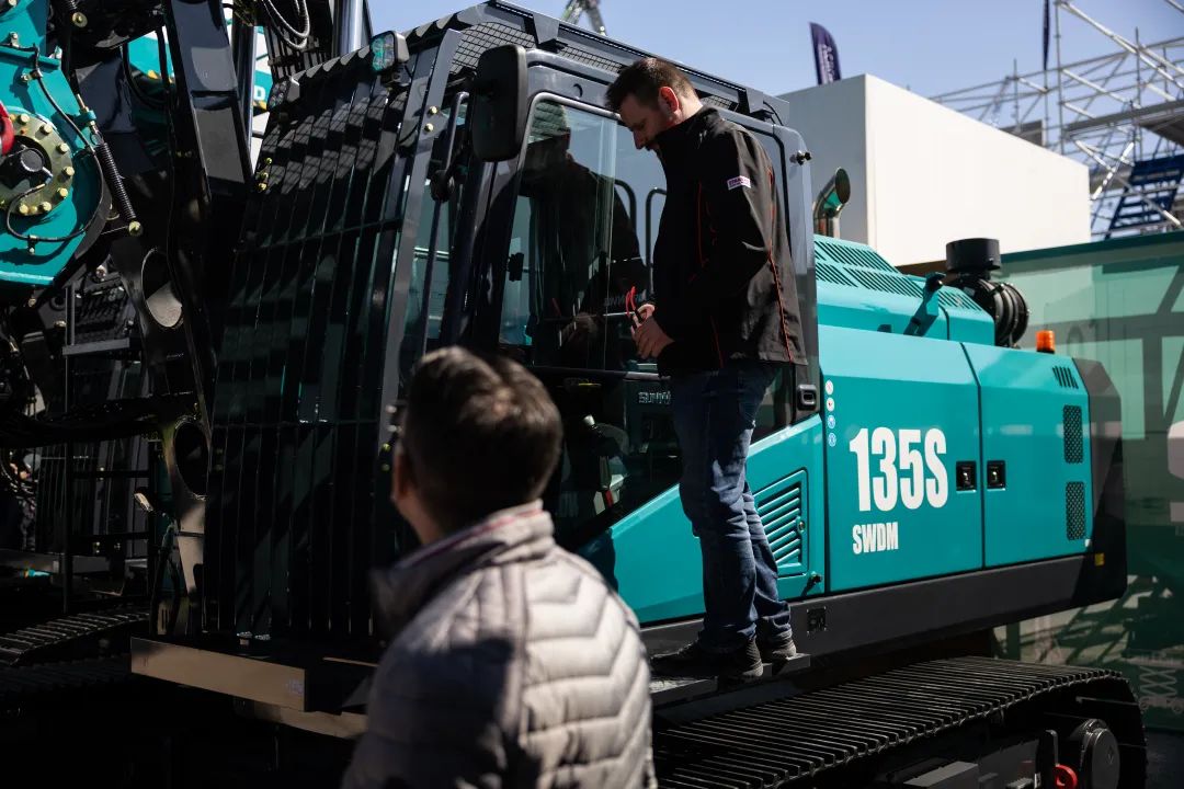 Bauma 2025 | 高端定制！3044am永利集团智能Pro系列旋挖钻机燃爆全场