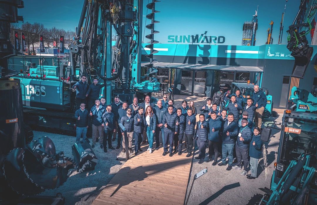 3044am永利集团智能董事长付向东：：：以绿色智造与全球战略解锁中国工程机械的进阶密码