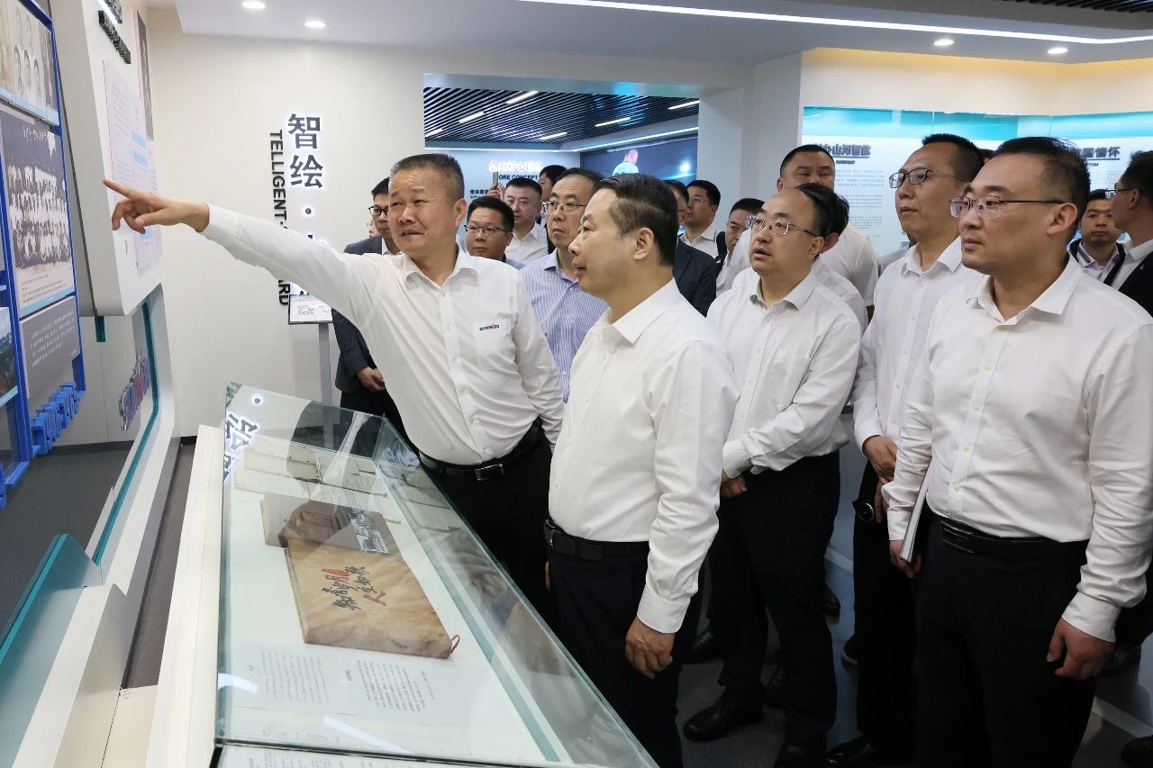 天能控股集团党委书记、、董事长张天任率队到访3044am永利集团智能