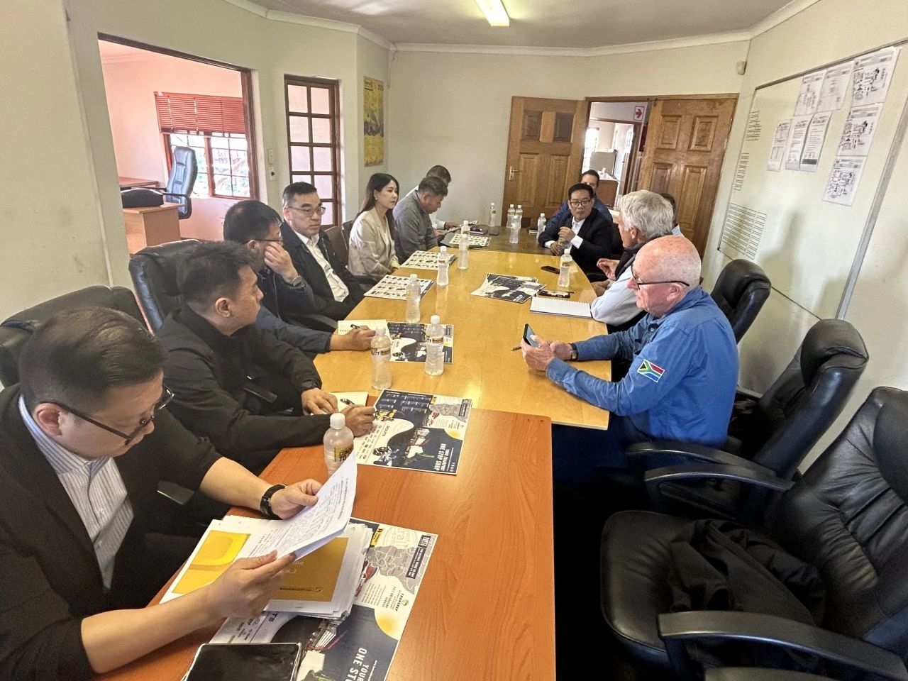 广州工控集团总司理王福铸率队考察3044am永利集团智能南非子公司