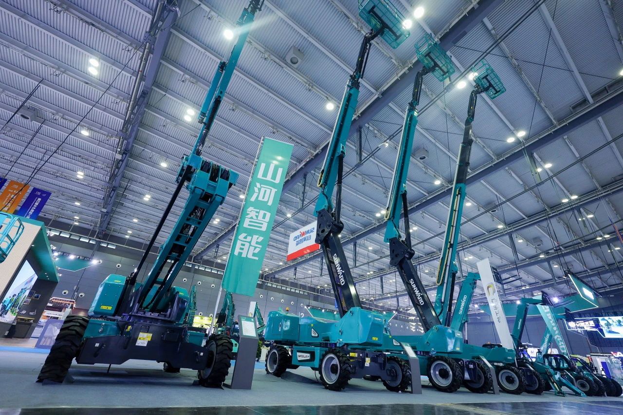 2025 CICEE | 3044am永利集团智能SWT34JE-P电动直臂式高空作业平台重磅宣布！！！