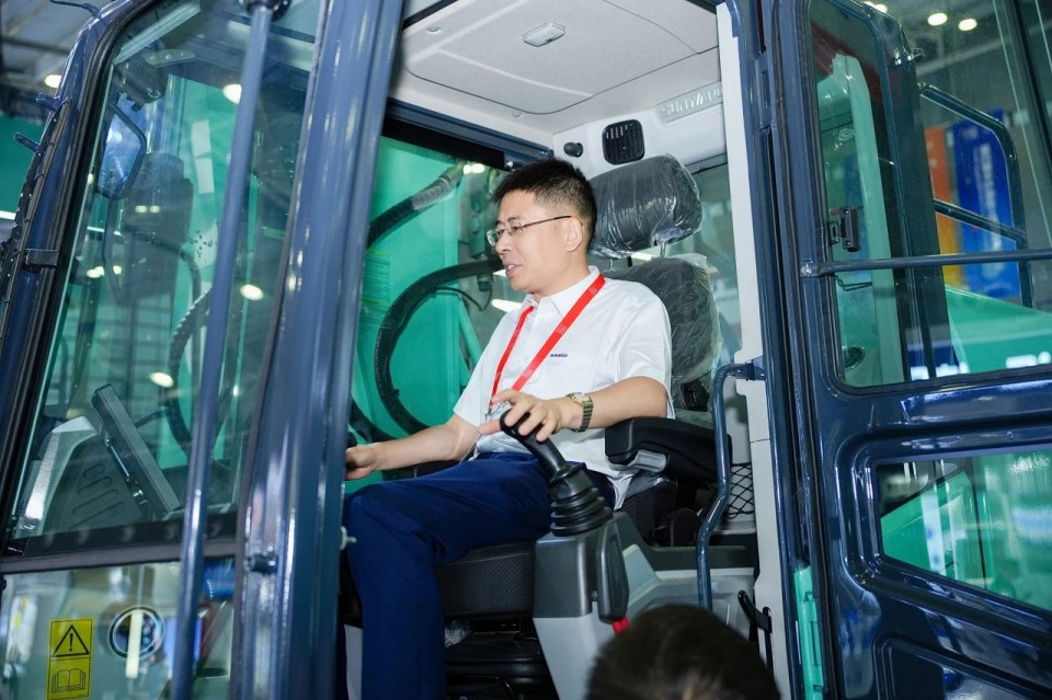 2025 CICEE | 3044am永利集团智能实力闪灼2025长沙国际工程机械展