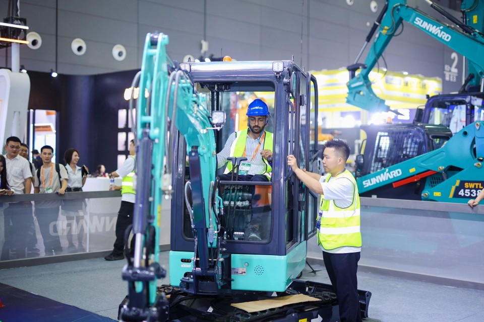 2025 CICEE | 3044am永利集团智能实力闪灼2025长沙国际工程机械展