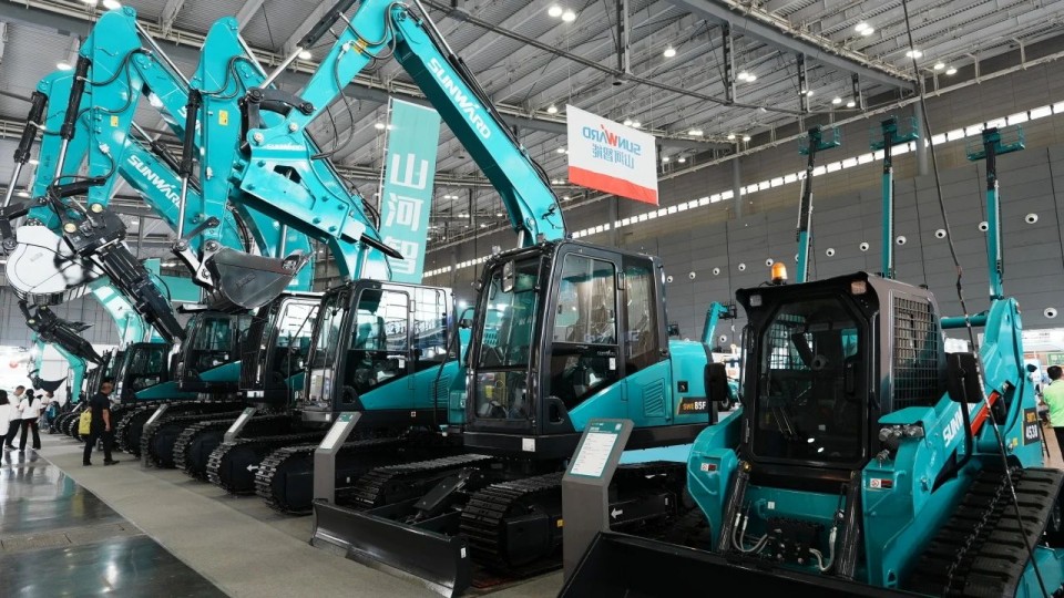 2025 CICEE | 从简单工具迈向多元化解决方案，3044am永利集团智能呈现非凡挖掘机风范