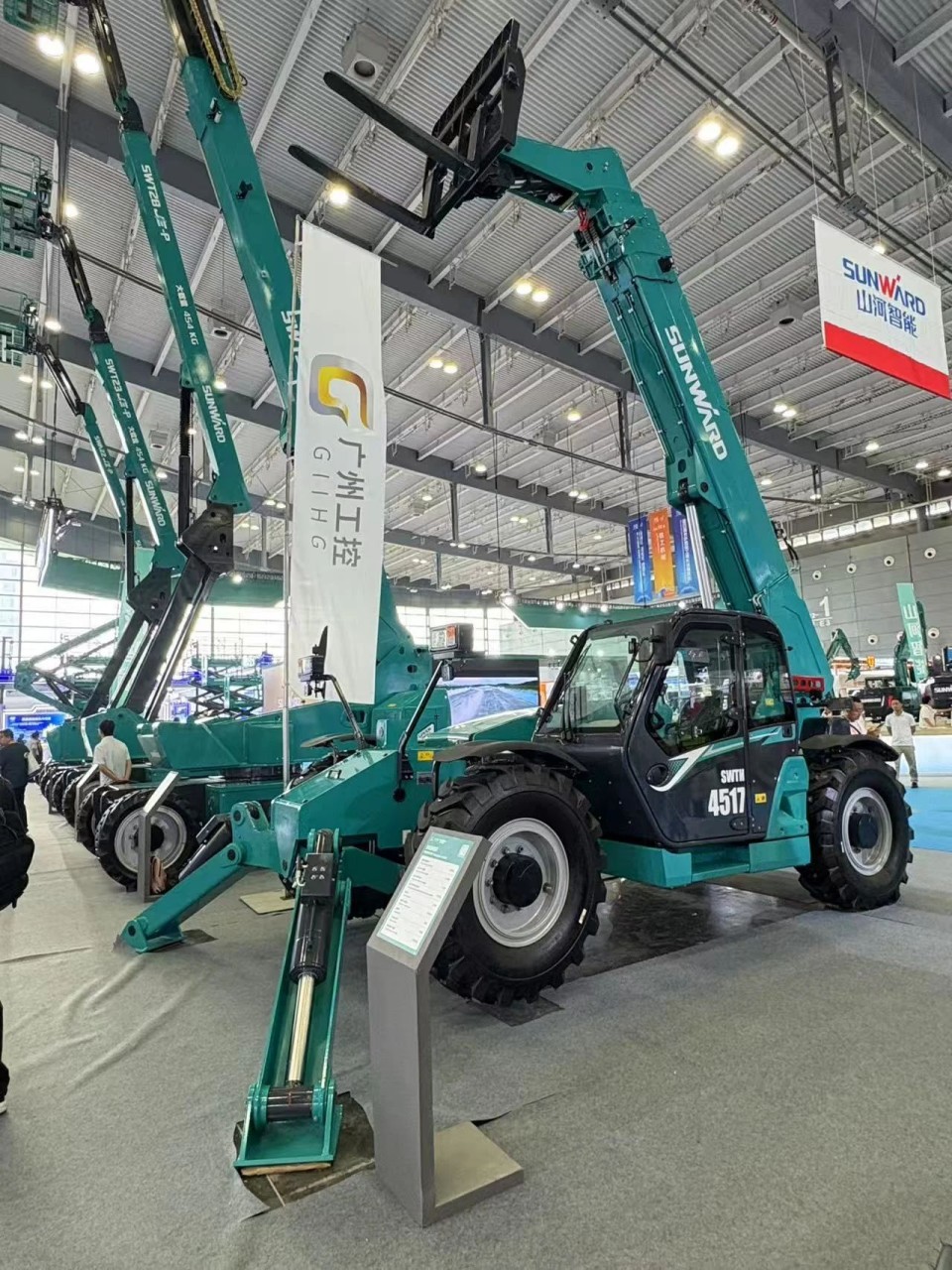 2025 CICEE | 变装升级！！新一代SWTH4517叉装车硬核亮相长沙展