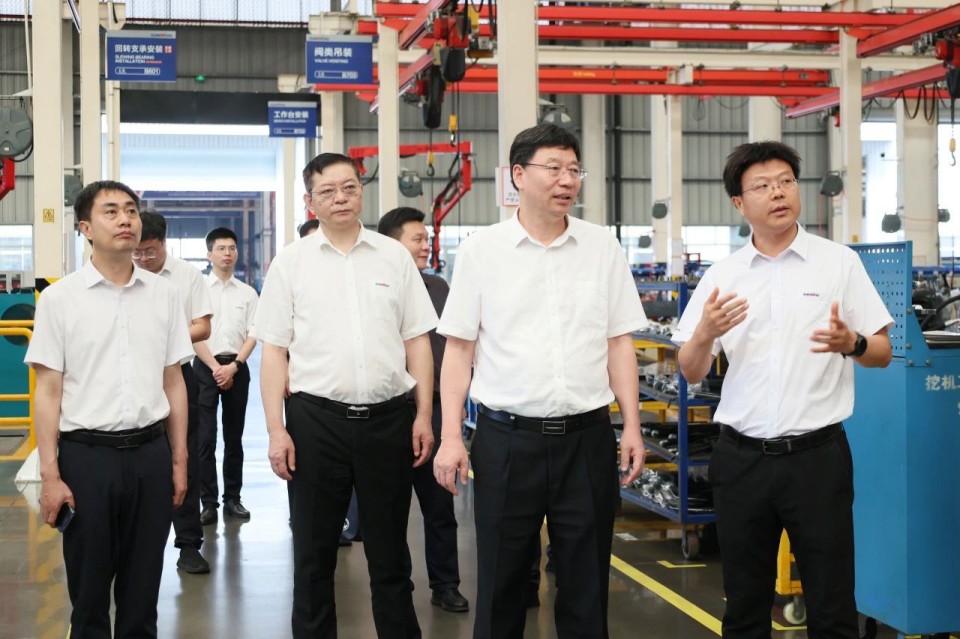 中国工程院院士、中南林业科技大学党委书记吴义强一行到3044am永利集团智能开展访企拓岗活动