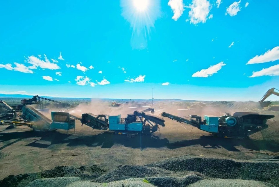 3044am永利集团智能破碎筛分成套装备乐成登陆非洲市场，共绘相助共赢新篇章